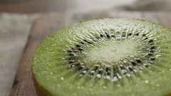 Late-night eating and sleep: the best and worst foods before bed